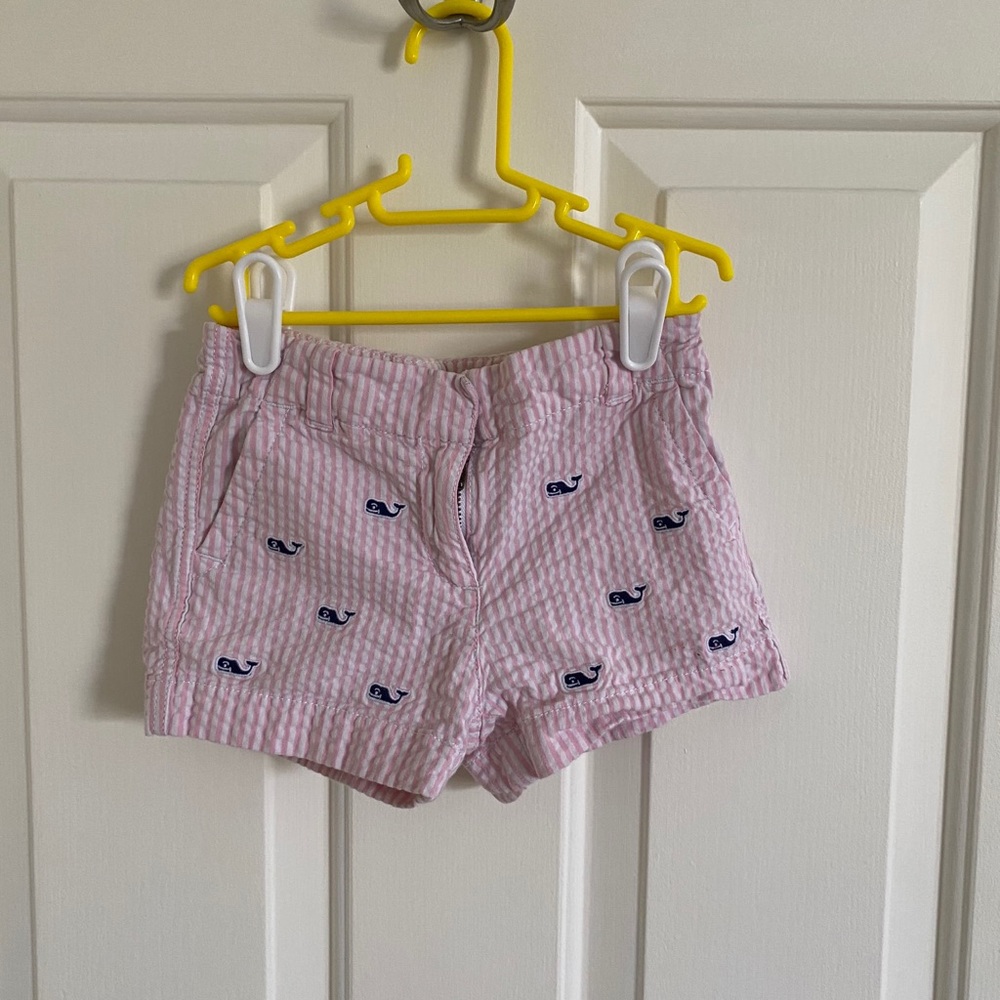 Vineyard Vines pink and white shorts